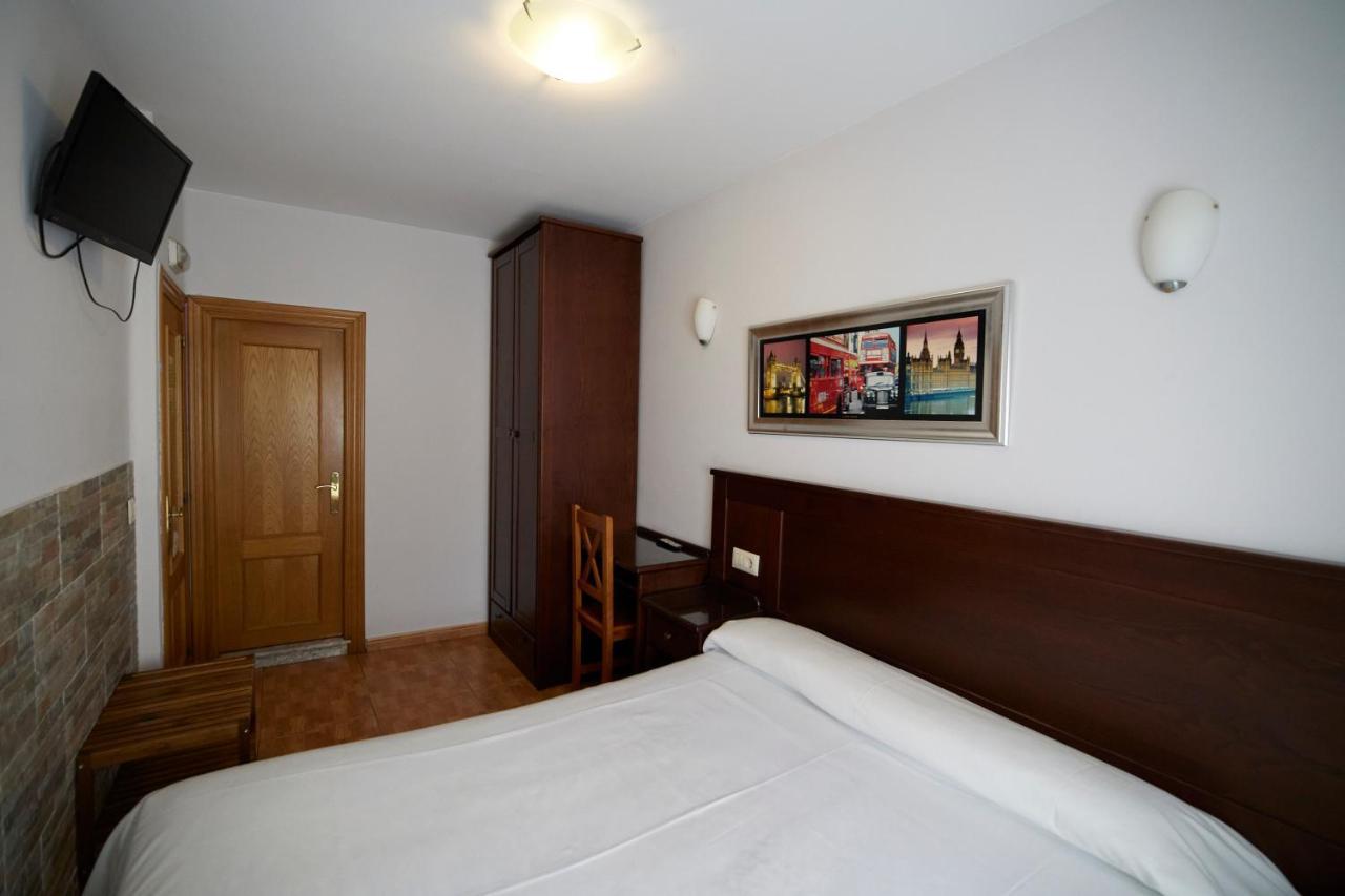 Pension Serafin Avilés Exterior foto