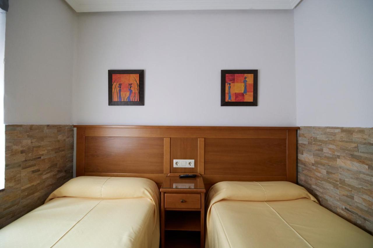 Pension Serafin Avilés Exterior foto