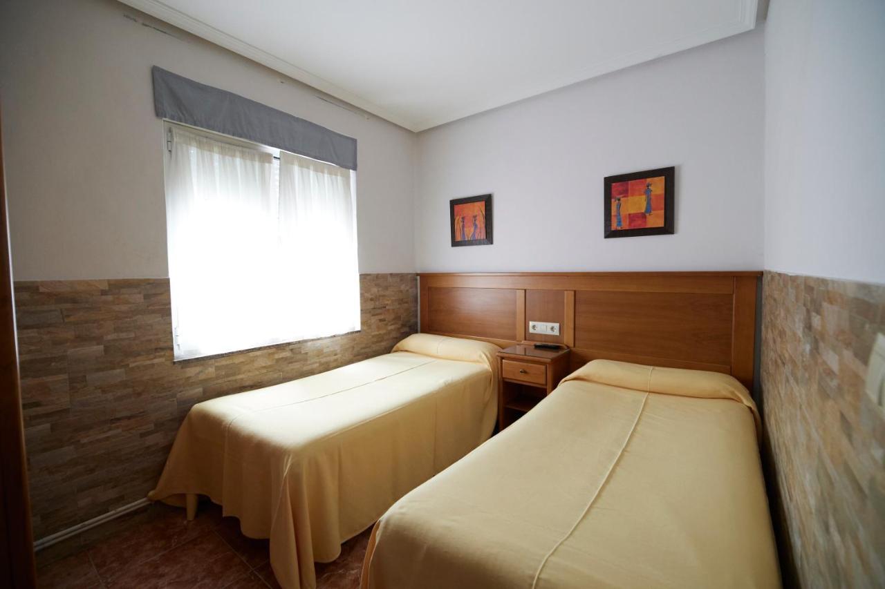 Pension Serafin Avilés Exterior foto