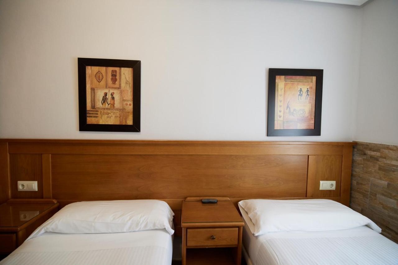 Pension Serafin Avilés Exterior foto