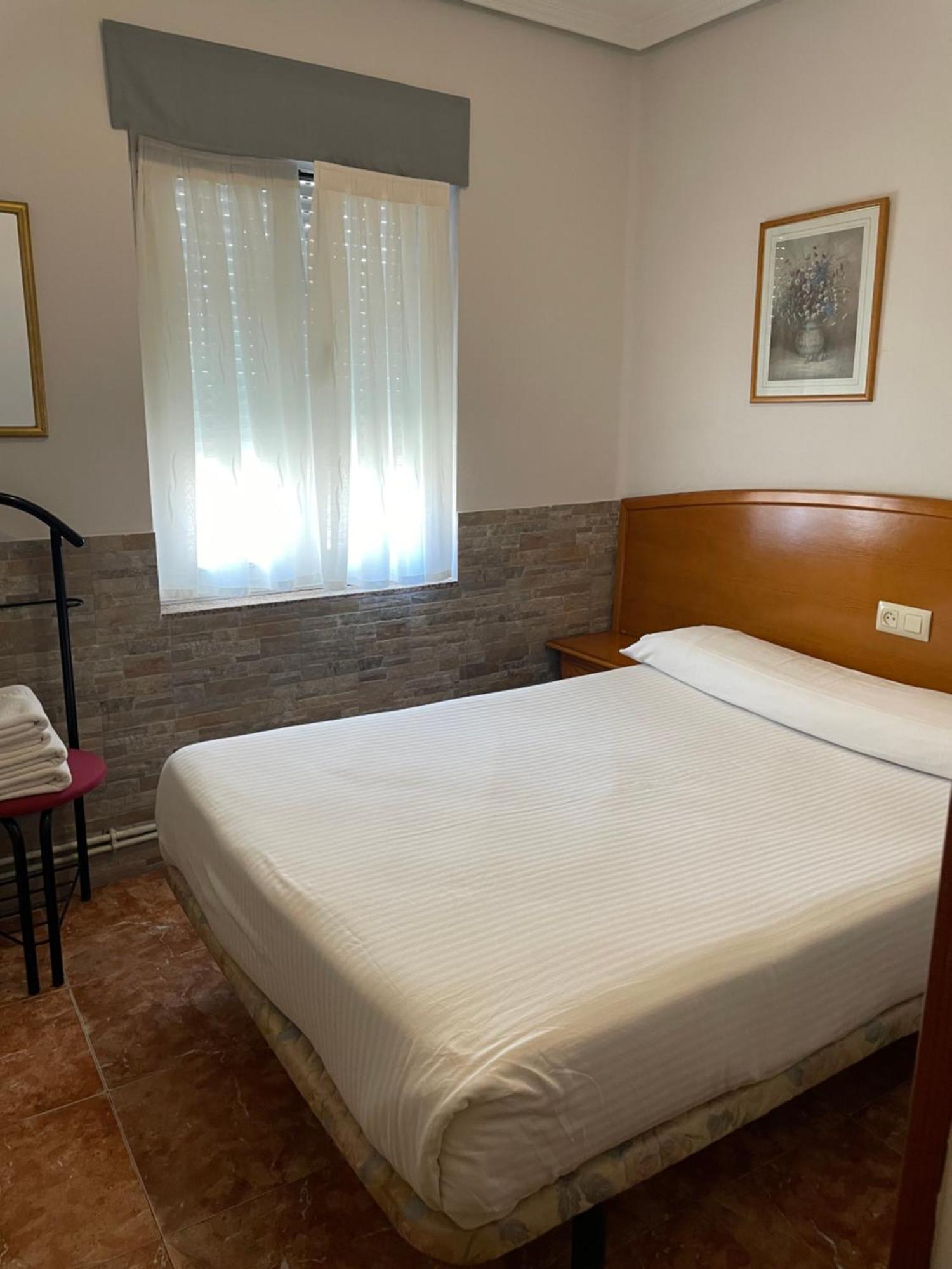 Pension Serafin Avilés Exterior foto